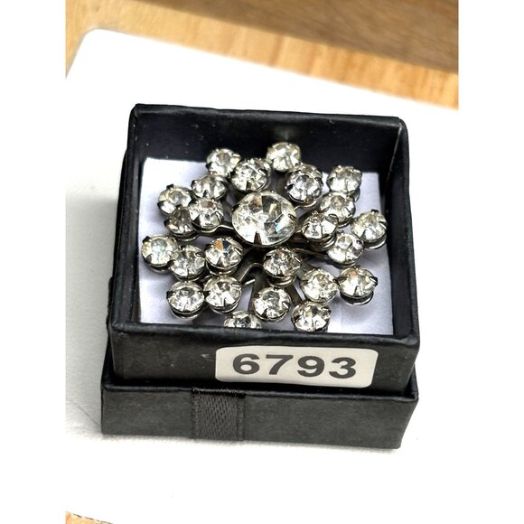 Vintage Rhinestone Brooch Pin With Box - Picture 3 of 6